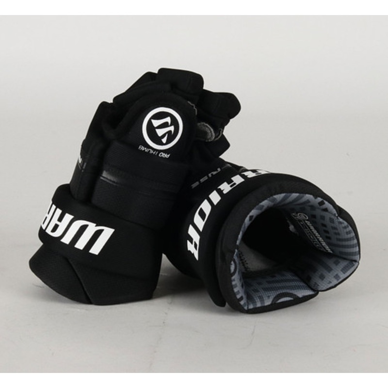 9 Warrior Rise Youth Black Gloves