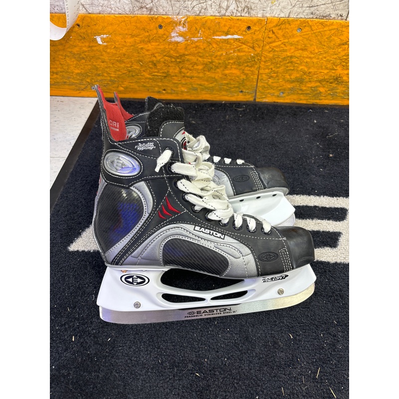 Used Easton Synergy 900 Size 8.5EE Skates