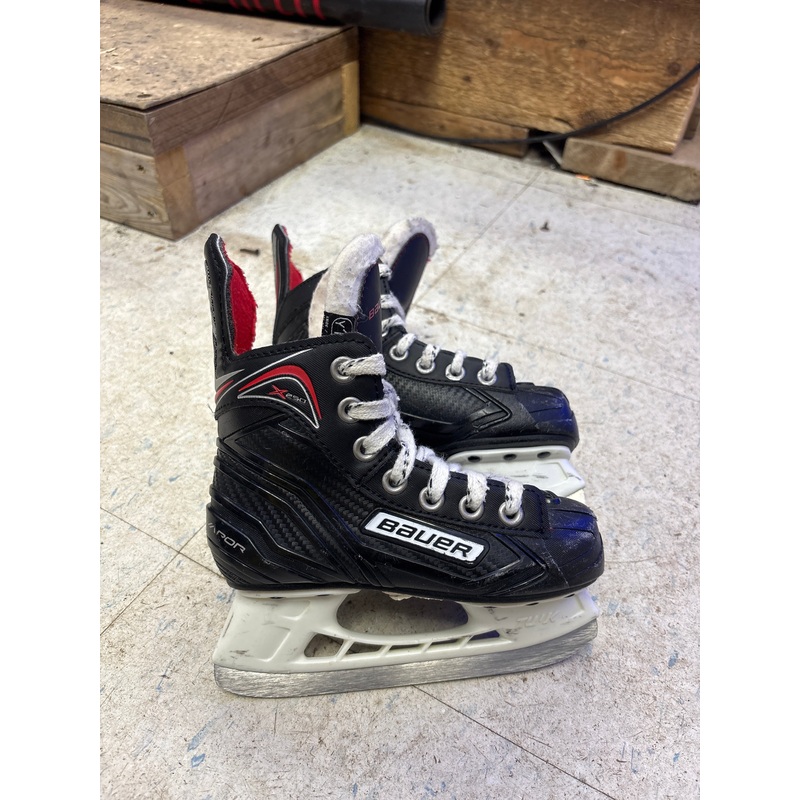 Used Bauer Vapor x250 Size 10.0 Youth Skates