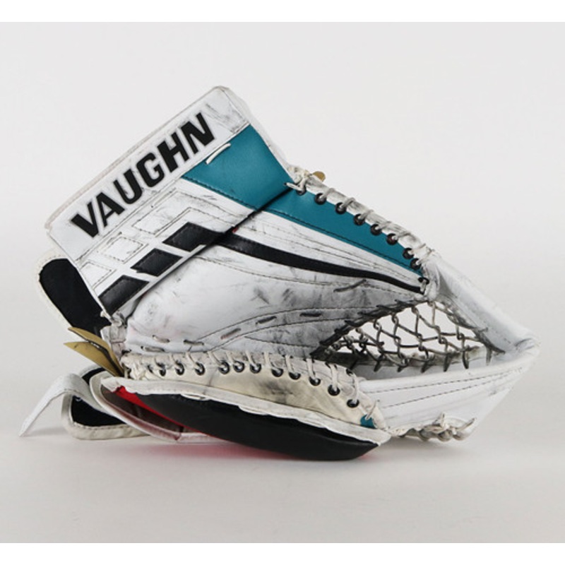 Regular – Vaughn Vision Pro White Glove – Alex Stalock Chicago Blackhawks