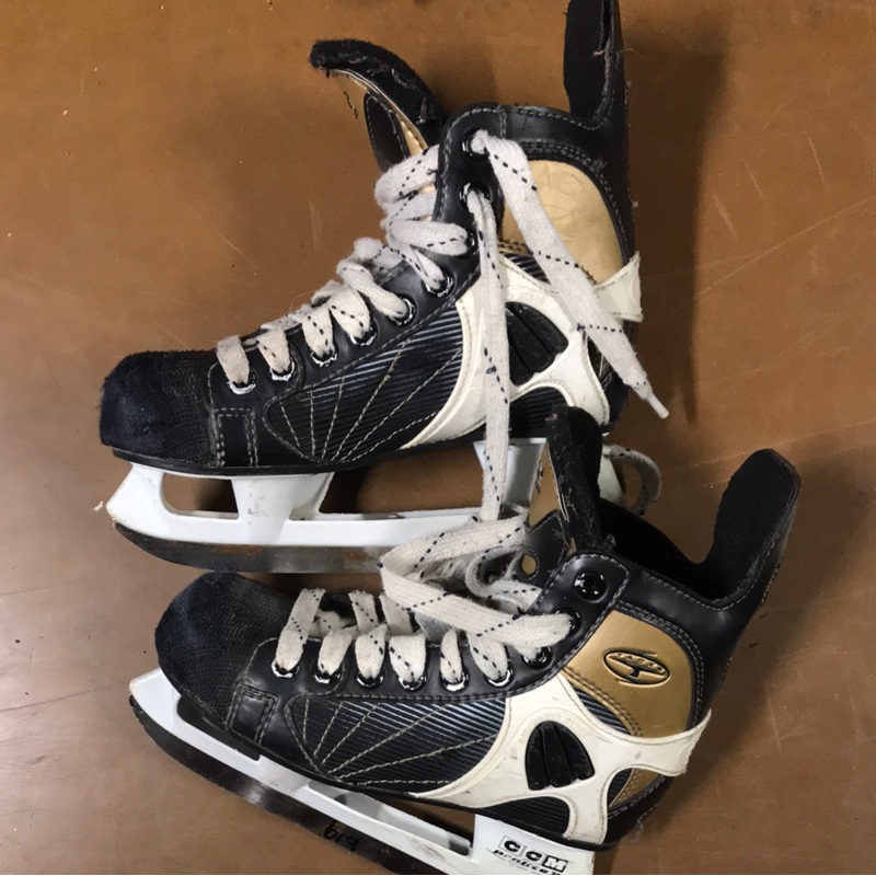 Used CCM Tacks 252 Y13.5D Skates