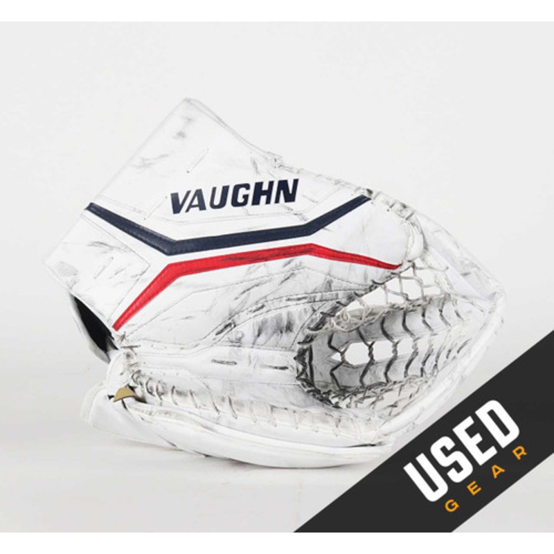Regular – Vaughn Velocity V10 White Glove – Daniil Tarasov Columbus Blue Jackets #7