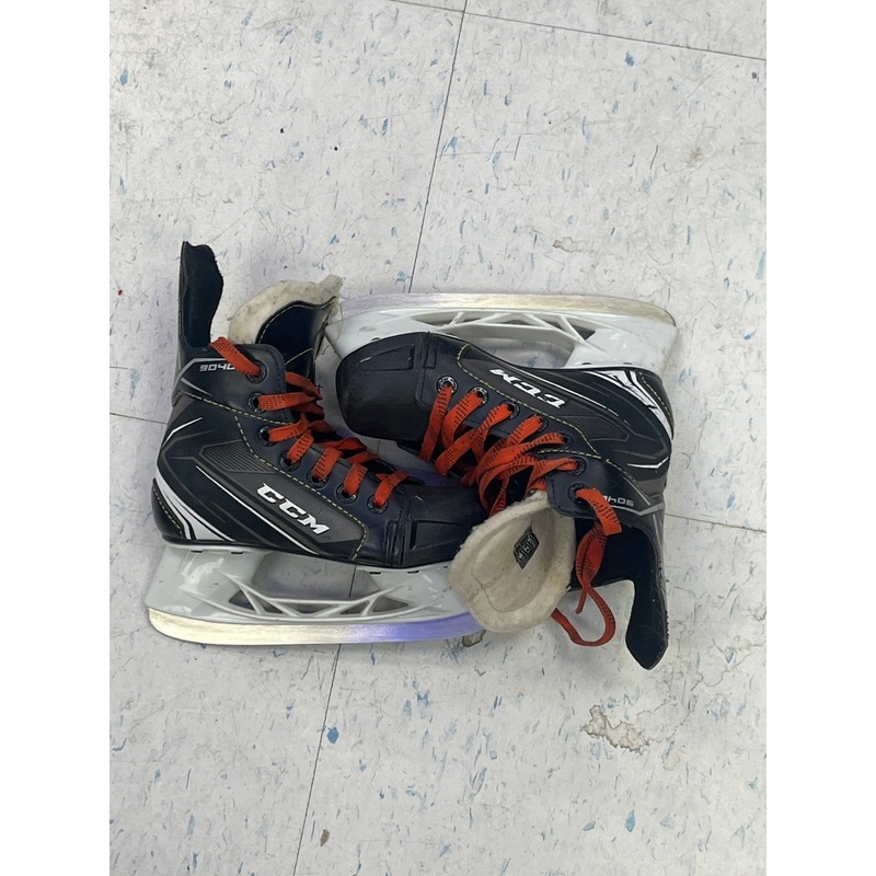 Used CCM Tacks 9040 Size 12 Youth Skates