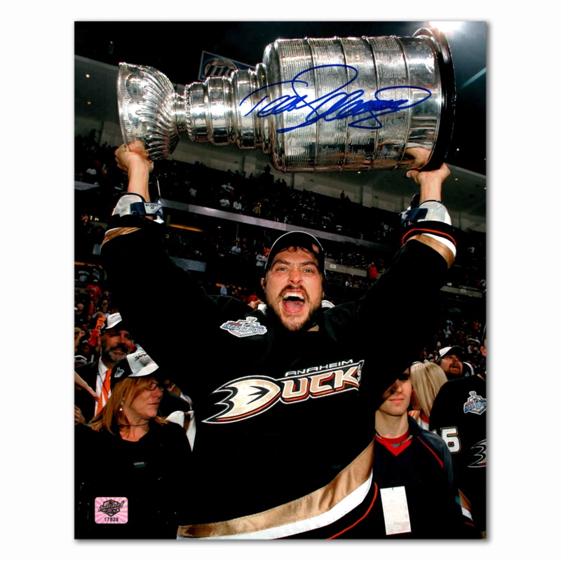 Teemu Selanne Autographed Anaheim Ducks 2007 Stanley Cup Champs 8×10 Photo