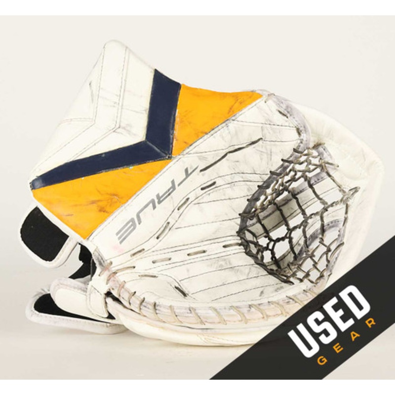 Regular – TRUE Catalyst PX3 White Glove – Scott Wedgewood Nashville Predators
