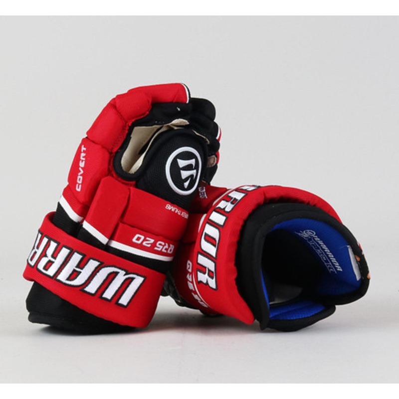 11 Warrior QR5 20 Junior Red/Black Gloves