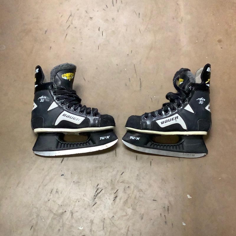 Used Bauer Air30 2 D Skate|2.0|Junior