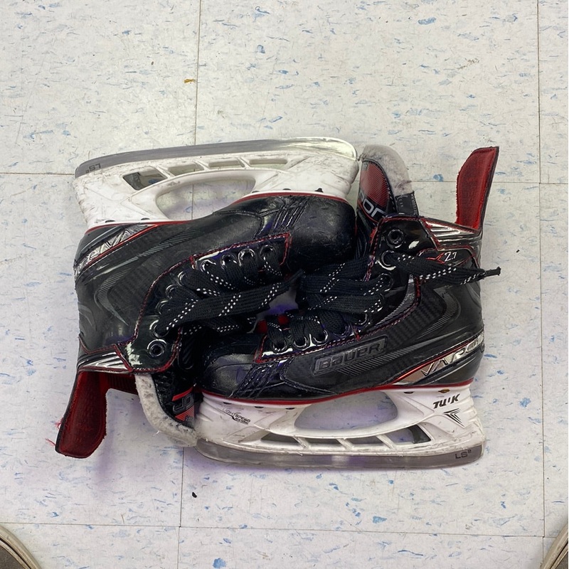 Used Bauer Vapor x2.7 Size 2.0 Skates