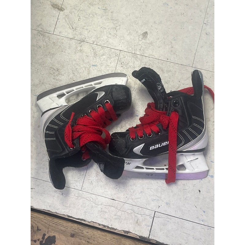 Used Bauer FlexLite 44 Size 10 Youth Skates