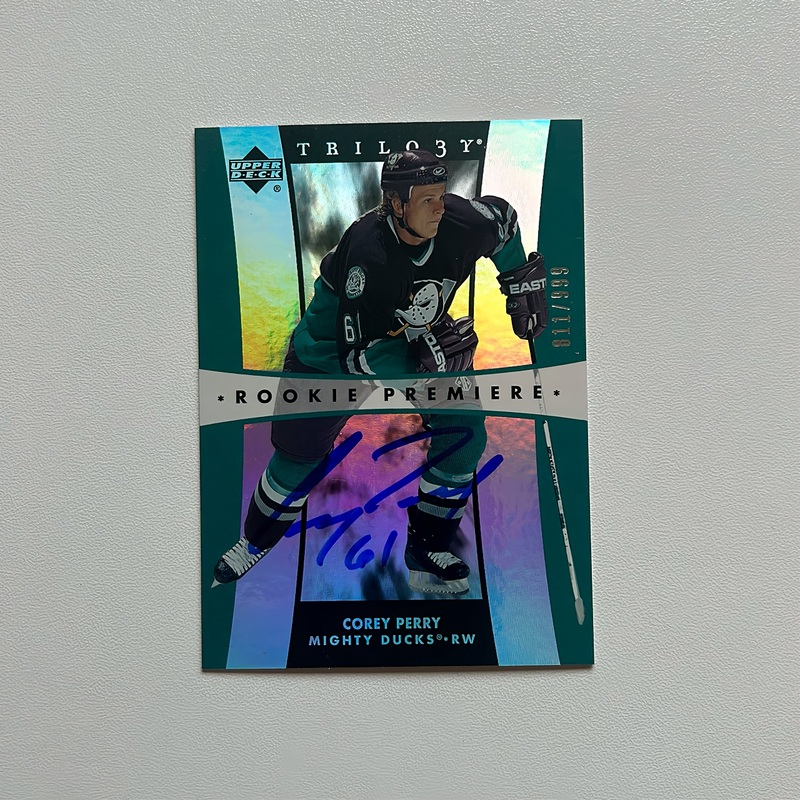 2005-06 UD Trilogy Premier #171 COREY PERRY Autoraphed Rookie Card – #/999