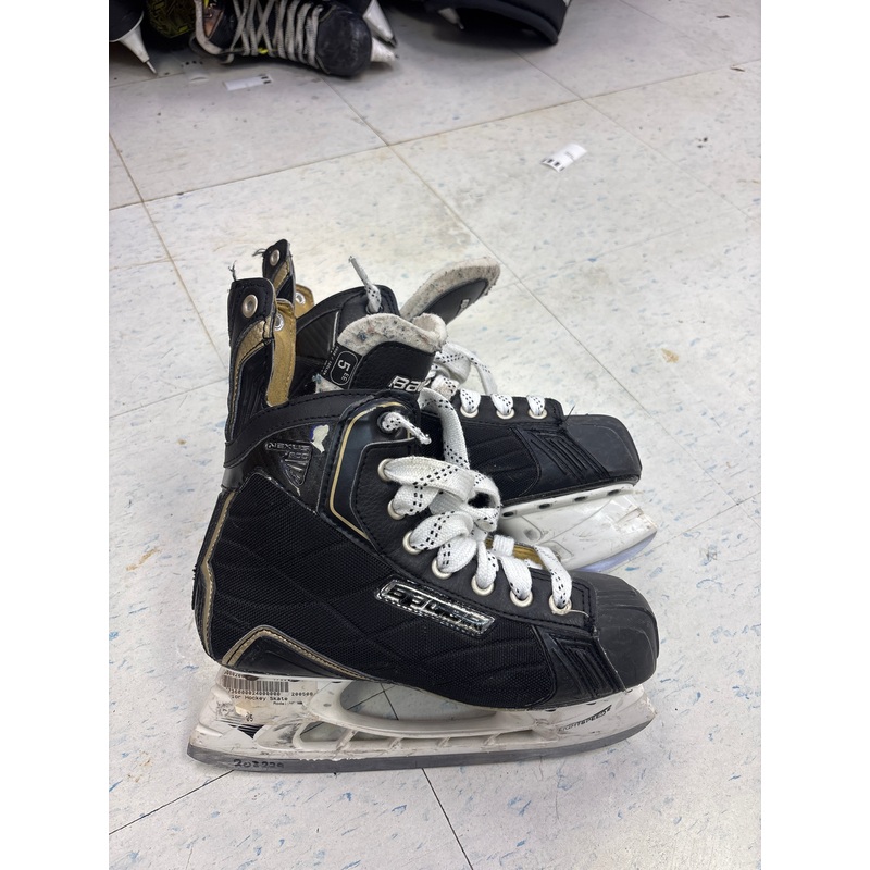 Used Bauer Nexus 800 Size 5EE Skates
