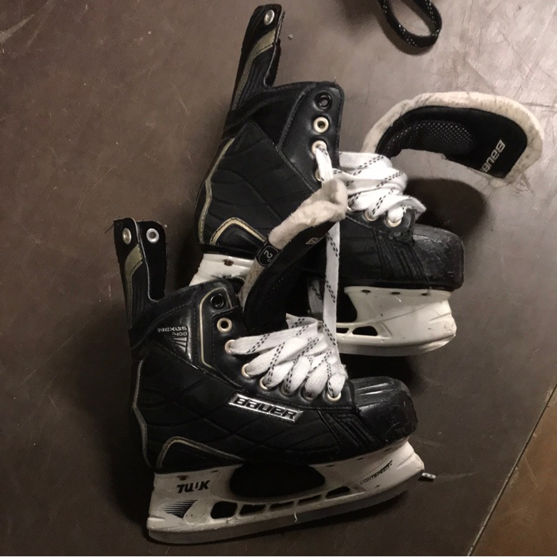 Used Bauer Nexus 400 2D Skates