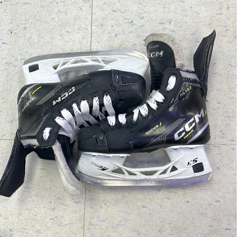 Used CCM Tacks AS-570 Size 1 Player Skates