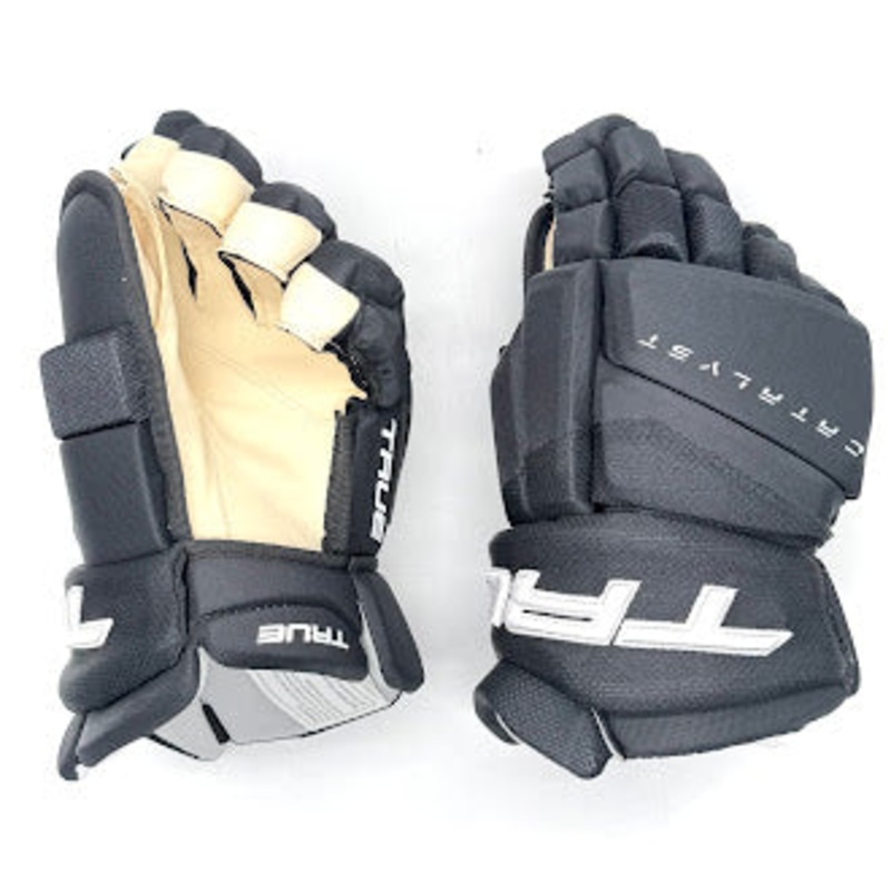True Catalyst Pro – Pro Stock Gloves (Black/White)